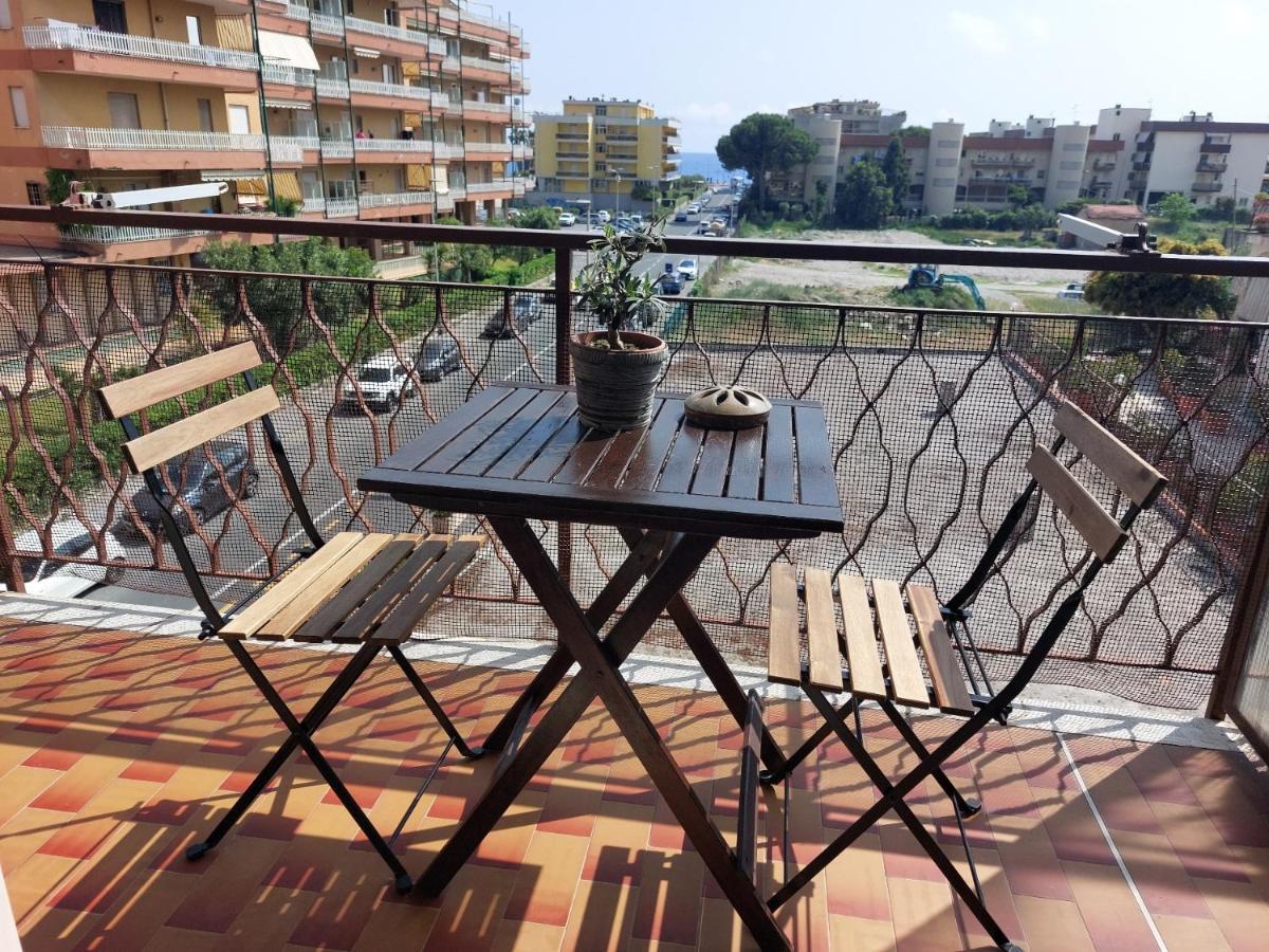 Casa Laura Apartman Ventimiglia Kültér fotó